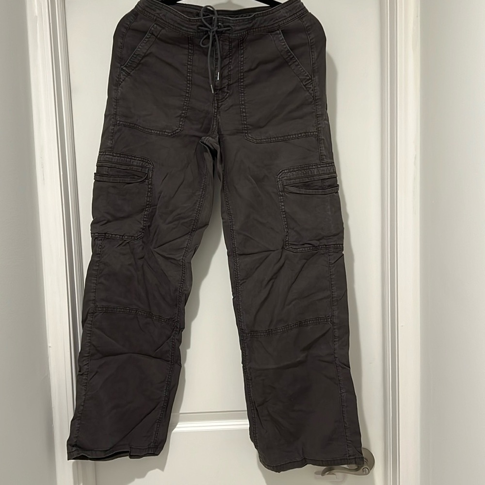 American Eagle wide leg cargo pants, size 4